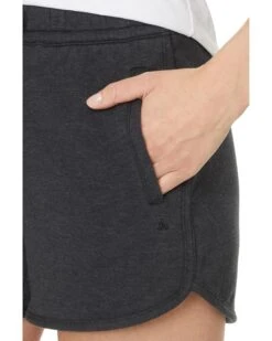 TravisMathew Cloud Tie Shorts 2 -TravisMathew Sales Store 81crBuS8bxL. AC SR736920
